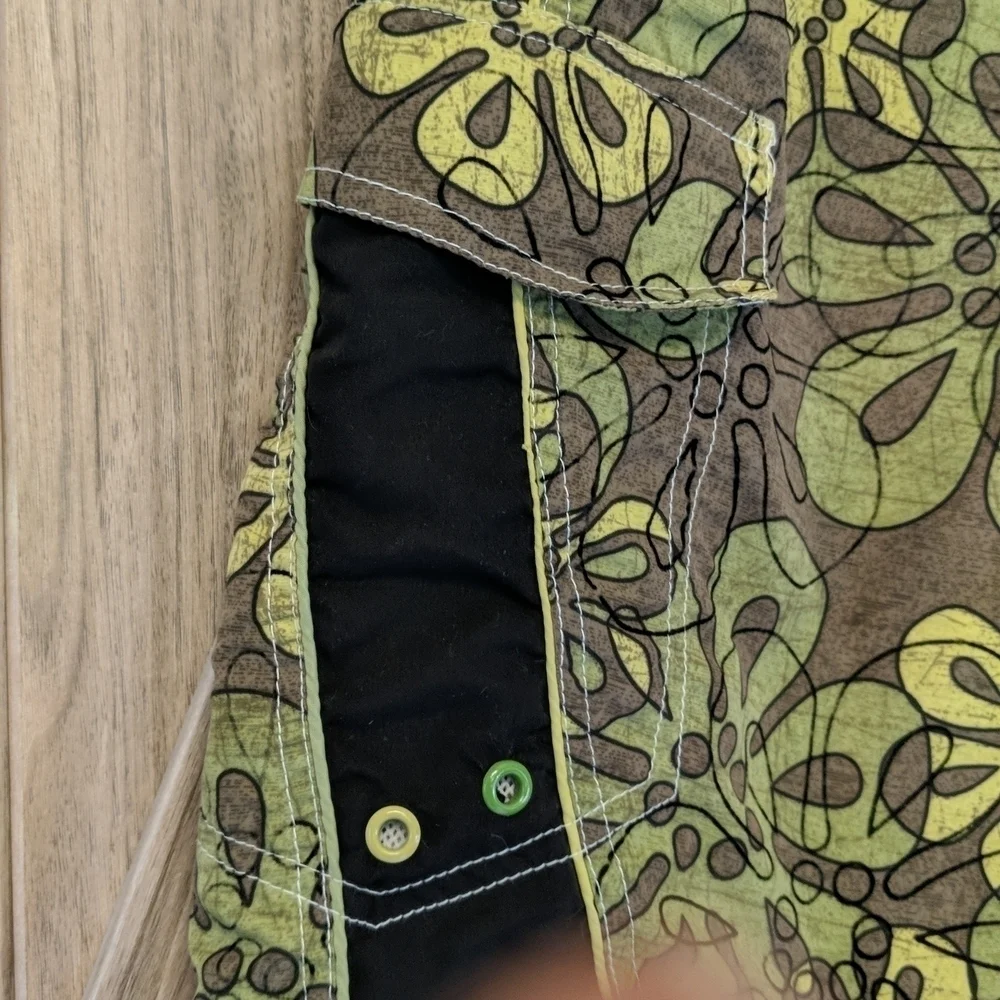 Joe Boxer Men's Hawaiian Print Swim Trunks Size Large